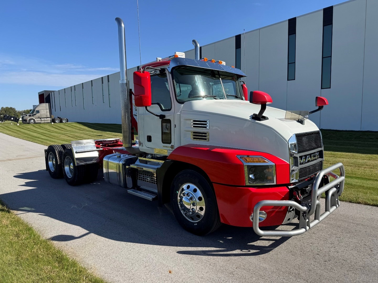 2022 Mack Anthem in Ankeny, IA — photo 8